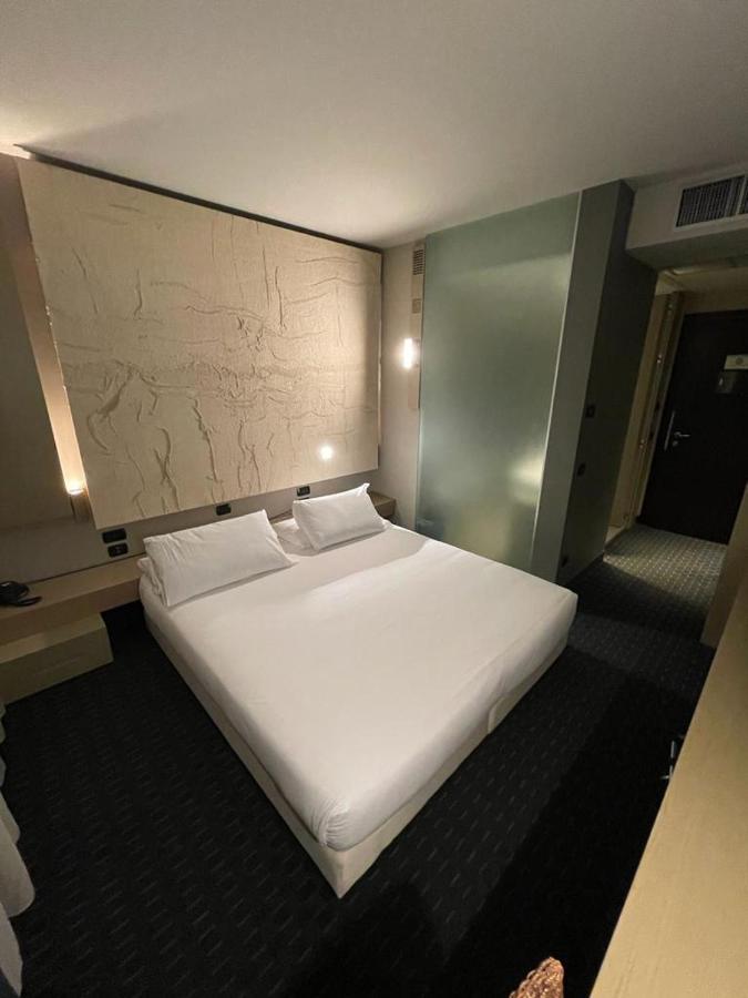 Bes Hotel Cremona Soncino Exteriör bild